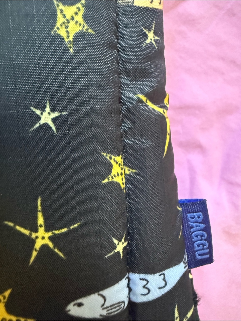 BAGGU Black Padded Case with Yellow Starfish & Multicolor Fish - Picture 6 of 6